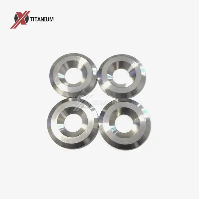 Bagaimana cara memasang ring washer tersembunyi dengan benar agar permukaannya rata?