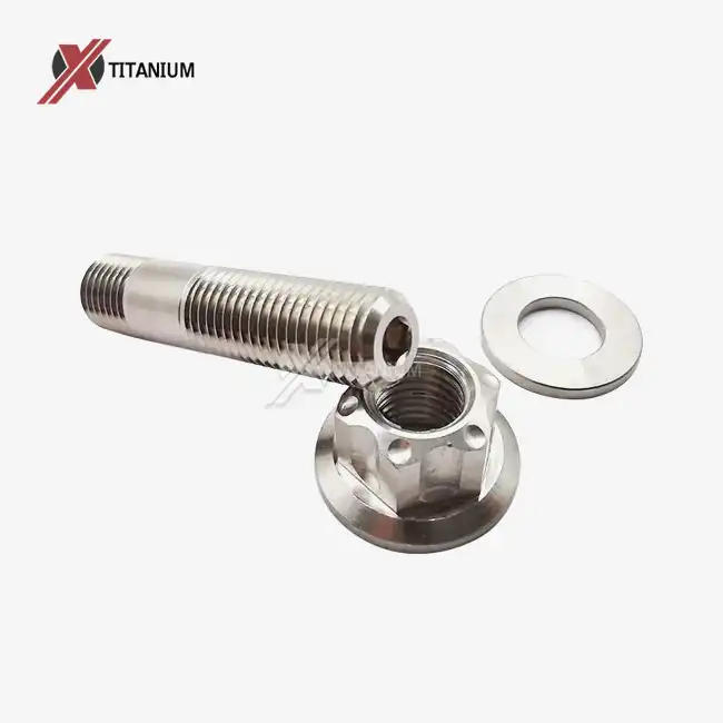 Wêrom prestearje titanium útlaatbouten better yn races op hege temperatuer?